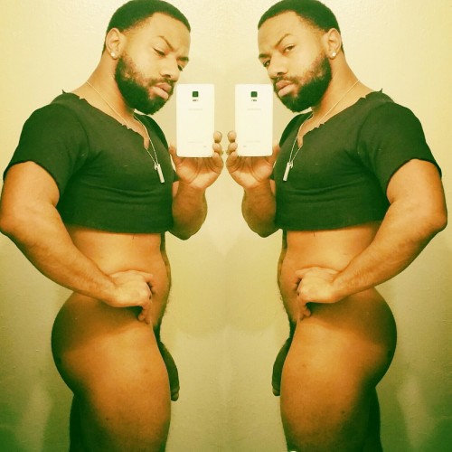 BIG BOOTIES WELCOMED