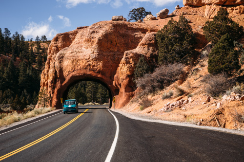 christophermfowler:Red Canyon Arch | Bryce, UT | October 2019 Nice location and a nice car from hano