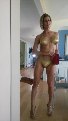 ourchuckie:  classictrans:  cdaliciax:   Delia DeLions on Twittertwitter.com A few selfies from set today. The shiny gold bikini didn’t stay on long. ;) pic.twitter.com/m8ZitMpiHX  TS Delia DeLions….hot as always  But I like the gold bikini…  A