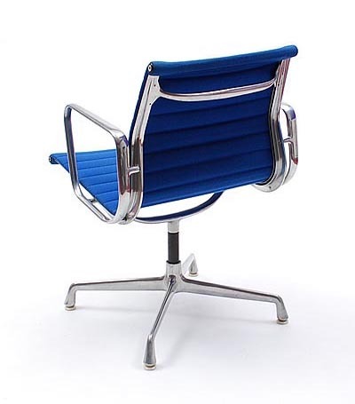 Ray & Charles Eames, desk chair EA 117, 1958. Made by Herman Miller, 1970. USA.