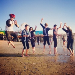 fuckyeahukiss:  My major fail jumping picture with the boys… Tune in today at 5PM only on #mnetamerica for footage from our day at Santa Monica and their entire stay in the US on #goukiss !!! #ukiss #1stUStour #imissmyboys 