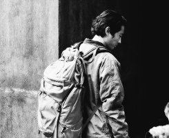 thewalkinggifs:  I got it off of a dead one… I didn’t think he’d need it. 