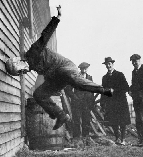 xplanes:  “W T Warren Testing Helmet 1912” (via) 