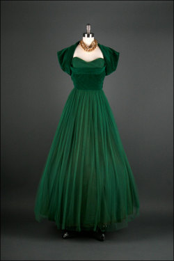 omgthatdress:  Dress 1950s Mill Street Vintage