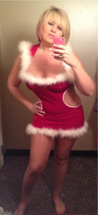 Porn photo thefunkybuxom:  A little Christmas dressing