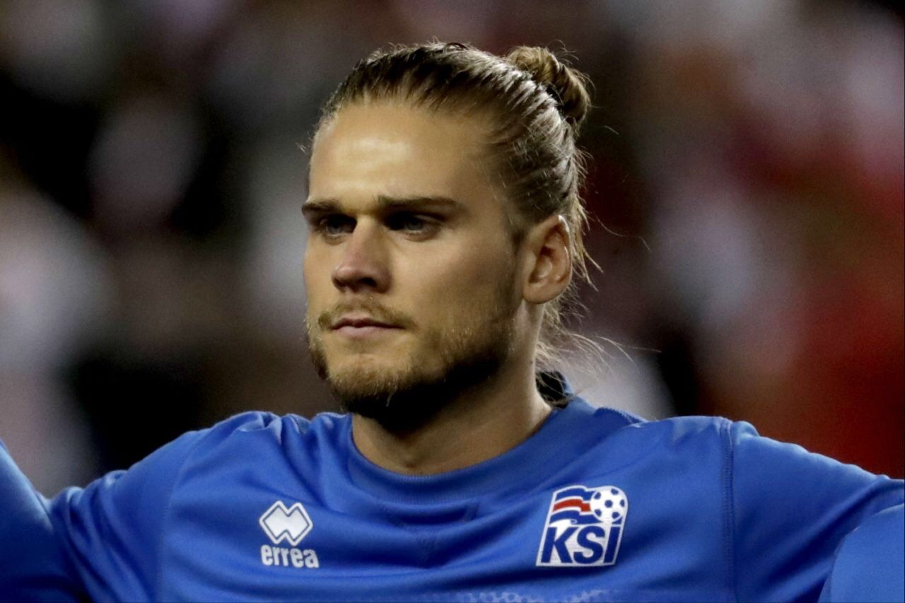 Rurik Gislason : Rurik gislason is 6ft tall with an athletic body ...