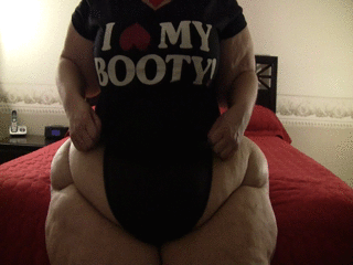 datdude4ssbbw:  ocee79:  7yo1lo3:  I Love your booty too  I love it too  Hit the shit outta DAT! Cuff it!
