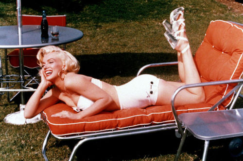 gypsystripper:  Marilyn on clear heels!