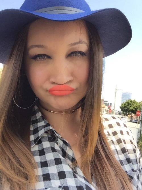 exoticplusmodel:  Dirty ass downtown Los Angeles 🌞 I’m still cute tho hahahhaaaa 😍😍😍