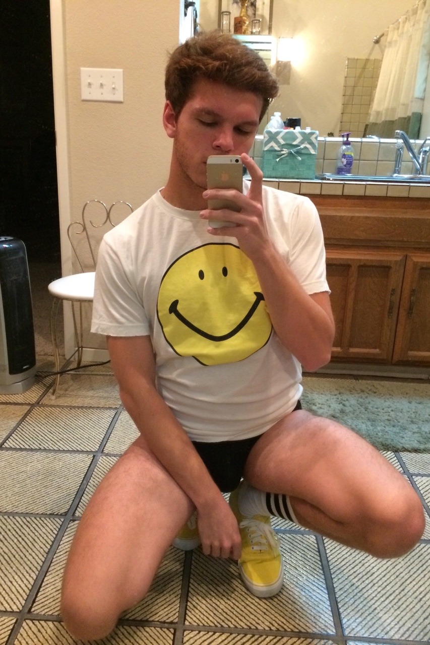 kevinspacedout:  new shirt :-) 