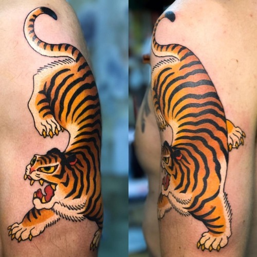 horimitsu:#japanesetattoo #japanesetebori #100tigers #tattoos #tattoo #tebori #池袋刺青 #刺青 #tigertattoo