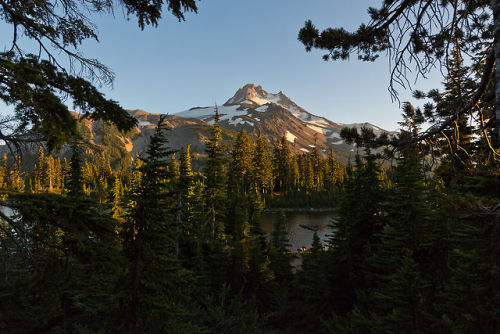 mikescofield:  Jefferson Park - Oregon This season I’ve been avoiding the popular hikes, favoring solitude over jaw dropping beauty, but Jefferson Park is one hike that I’ll make an exception for just because it’s so damn beautiful. It’s stupid