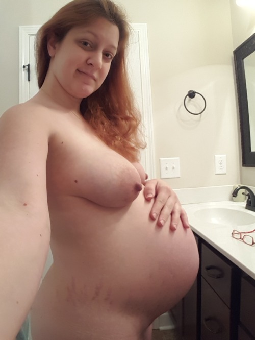 nerdynympho87:Feeling absolutely giant! #35 weeks