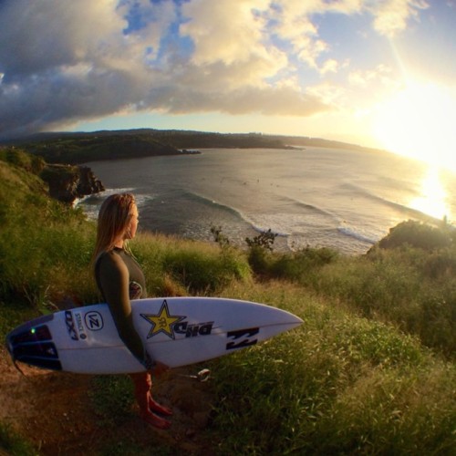 surfandbefree:surfandbefree.tumblr.com Laura Enever