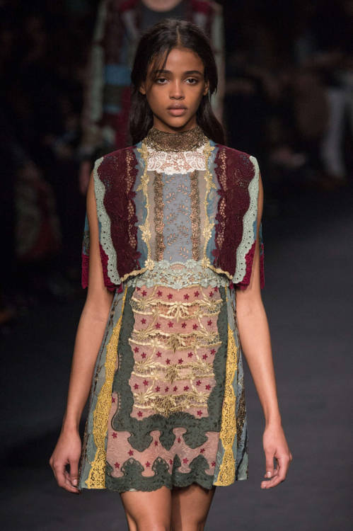 frackoviak:VALENTINO FALL 2015 | AYA JONES