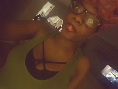 darkkcherry:  Mood Swinging.