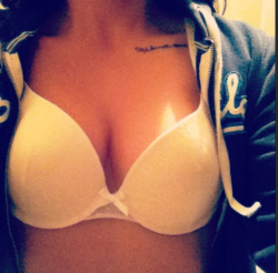 wuttawhore:  Not my best picture, but here’s my new bra :) 