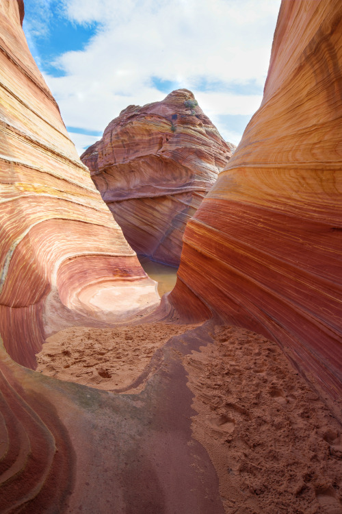 theencompassingworld:  Vermilion Cliffs National Monument, Arizona | by Bob WickMore of our amazing world