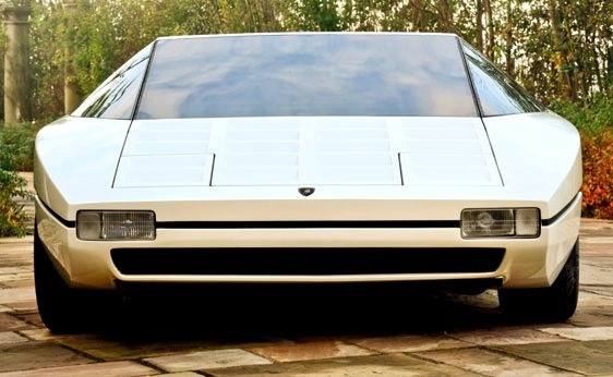 carsthatnevermadeit:  carsthatnevermadeit:  Lamborghini Bravo by Bertone, 1974. Based