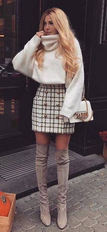 afashionlines: www.pinterest.com/afashionlines/