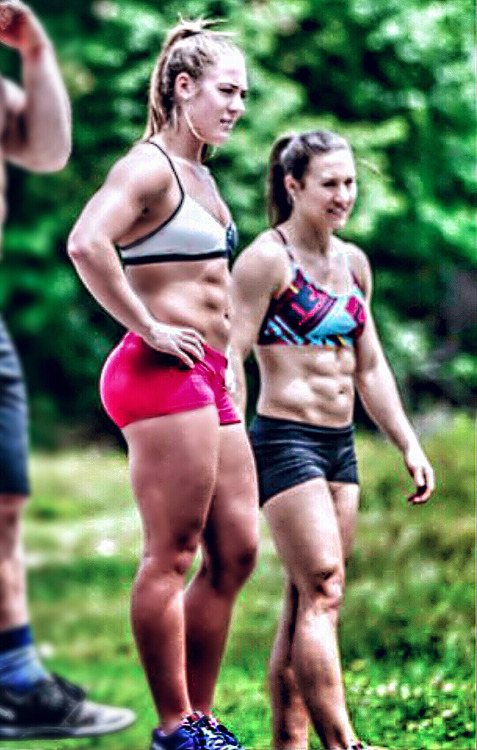 fitbitchfitness:  Brooke Wells   Follow the Fit Bitch!