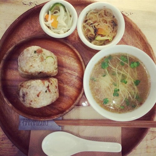 always my first stop (at Hanamizuki Cafe) www.instagram.com/p/Bopf13TBSuYZtpf-1zbzHqJKsMvhjh