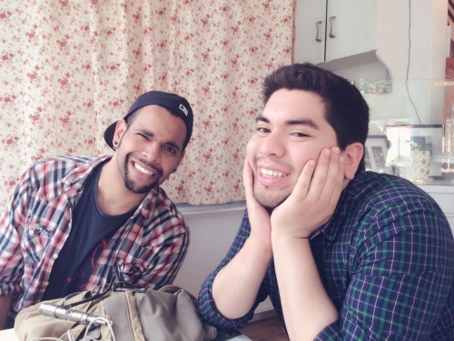 ariisconfused:  stevenrayofsunshine and I having cupcake time 