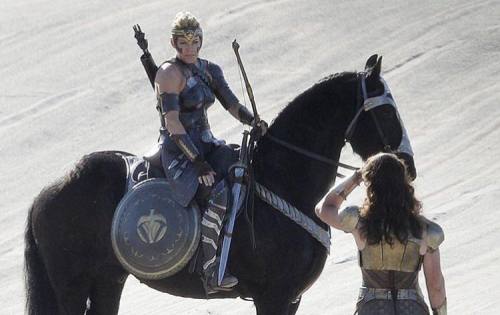 longlivethebat-universe:New pictures from the set of the Wonder Woman solo movie I see horses, and I