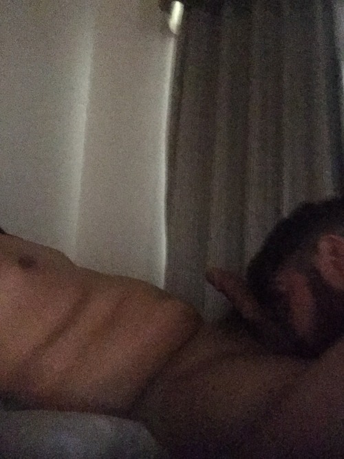 shanesalley:  What Happens in Vegas Pt. 3After the threesome with LA and San Francisco
