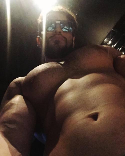 bigmalepecs:  Marcelo Deodato (@deodato_marcelo)