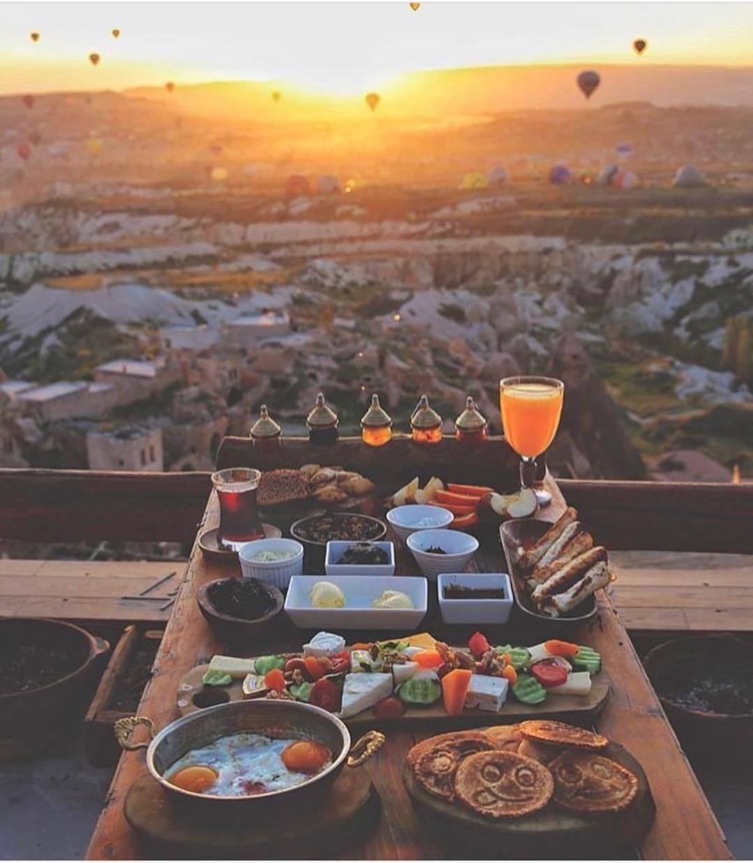 travelposts:  breakfast