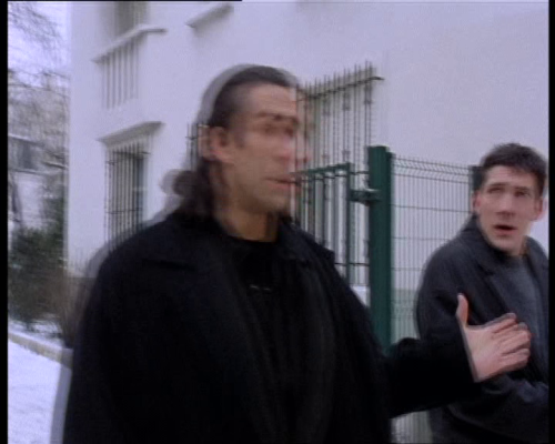 Methos screencaps * Through A Glass DarklyYou should be more paranoid.The motion blur is vile in thi