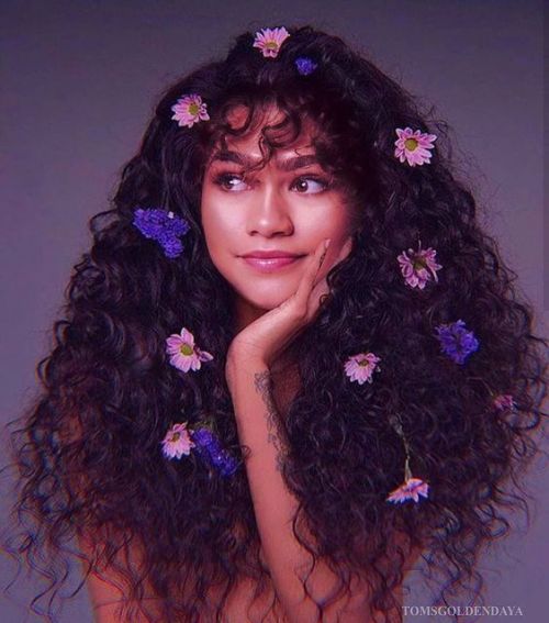 sassyshawty: coolkidsrecreating: Zendaya being beautiful as always ✨