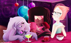 opalisagoddess:  cherryviolets:  Crystal Gems are chillin’ in the bar. :)         I love this :) 