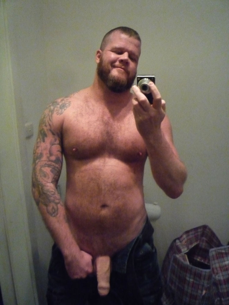 aussiegrunt:  sprinklz02:  Where can I find this dude?!  i am right here mate. you