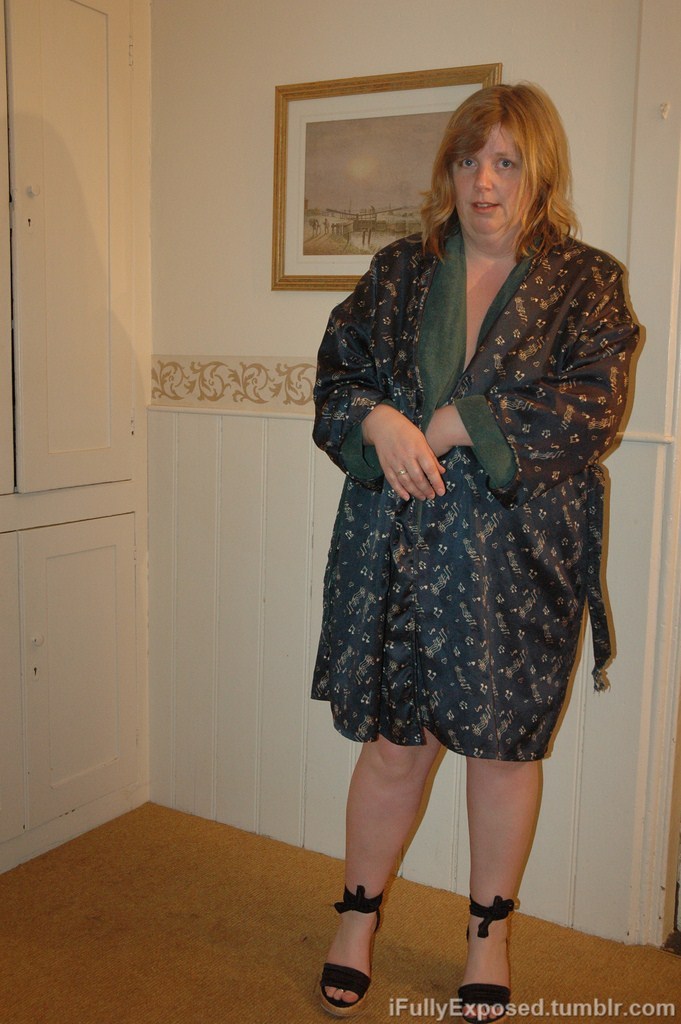 ifullyexposed:  Fiona of Hethersett Norwich, UK DOB: Oct 10th Happily married for