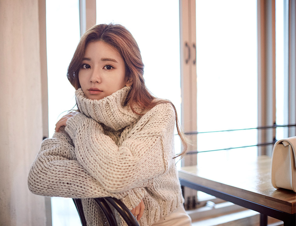 korean-dreams-girls:  JungYeon - November 23, 2015 Set 