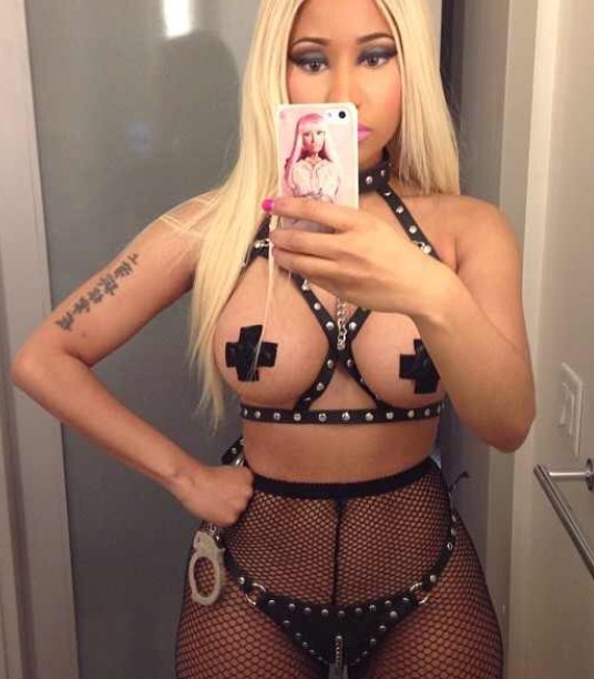 fanoftits:  Nicki’s Halloween costume so fucking bad