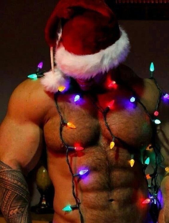 chiptheandroid:While our android, Donn, recharged on Christmas night, we decided