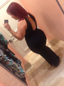 itsmel85:  Found another black dress. 🎀
