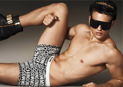 pajas-mentales:  Sergio Carvajal by Giampaolo Sgura 