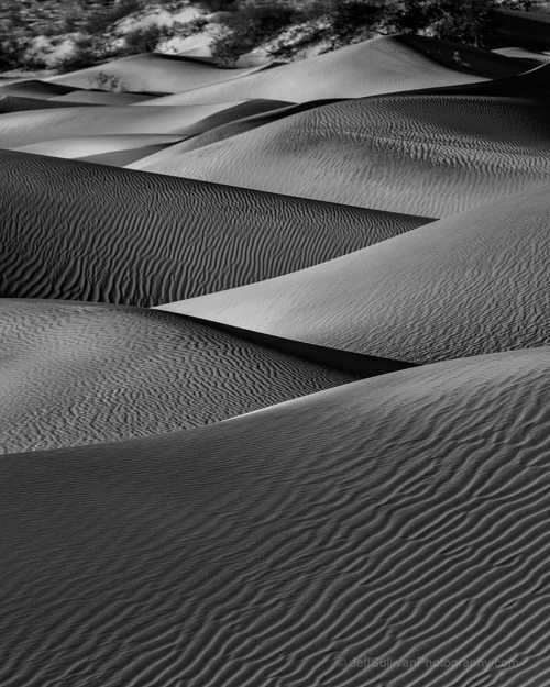 Zig zag dune patterns in the Mesquite Flat dunes in Death Valley National Park, California. #Goparks