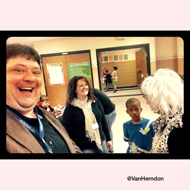 Dover elementary school had their read across America day today. I tried to turn it into Instagram selfie day
#selfie
#readacrossamerica
#drseuss
#DES
#DoverTN http://bit.ly/1L8UUvl