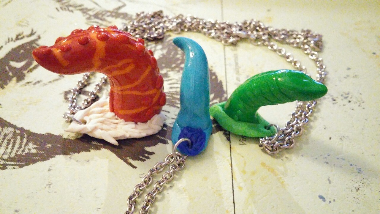 fluffyearthling:  Did some sparkly Jasper, Lapis and Peridot tentadicks necklaces.