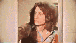wedontgivethatup:  orlesianscum:  wedontgivethatup:  when your enemy revives itself