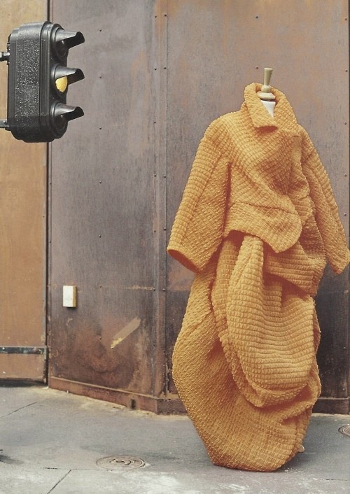 archive-club:  Comme des Garcons Spring/Summer 1997 