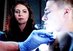 frombosniawithlove:  kiss the pain away :* 