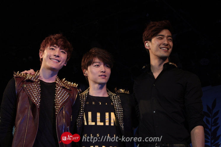 fyrpdownnout:  Royal Pirates First Japanese Showcase 14.03.31 © hot-korea 