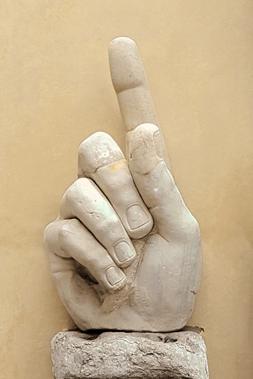 The Colossus of Constantine (right hand), Palazzo dei Conservatori, The Capitoline Museums, Rome Rom