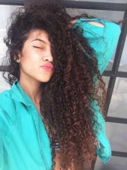 yungthottiebabe:  idgaf-vibes:  .$. shawty .$.  Cutie 😻